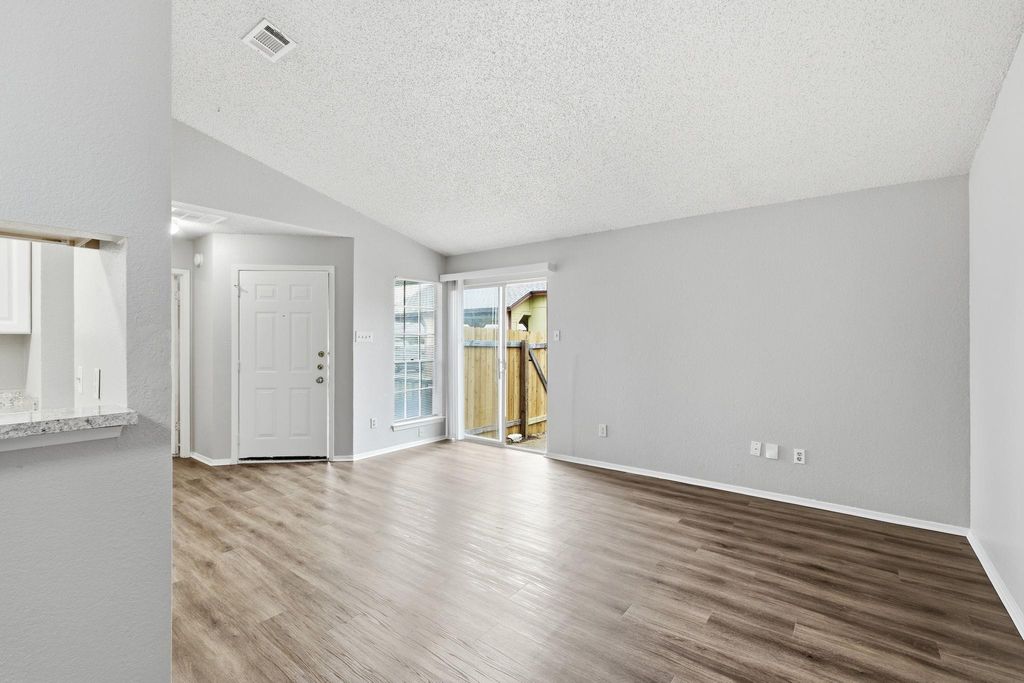 2131 Andover DR, Round Rock, TX 78664