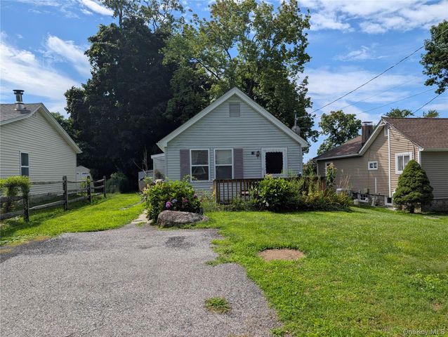 13 Lowell Road, Carmel, NY 10512