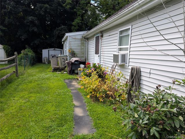 13 Lowell Road, Carmel, NY 10512