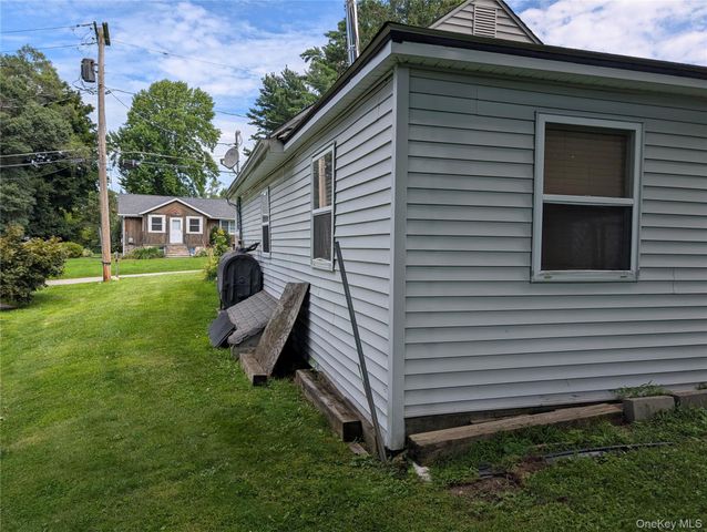 13 Lowell Road, Carmel, NY 10512