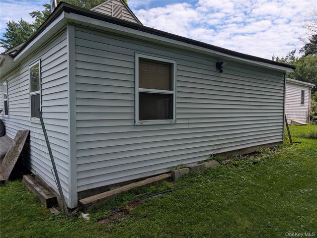 13 Lowell Road, Carmel, NY 10512