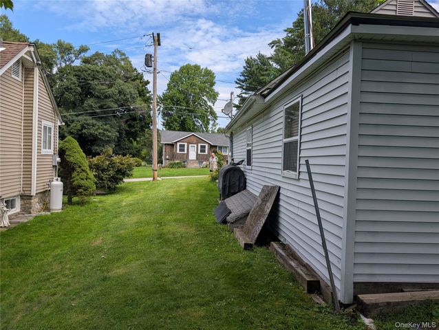 13 Lowell Road, Carmel, NY 10512