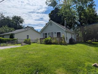 13 Lowell Road, Carmel, NY 10512