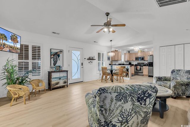 1125 Camellia Dr., Surfside Beach, SC 29575