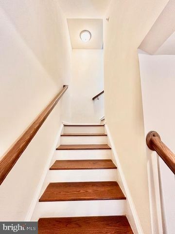 7473 SINGERS WAY, Elkridge, MD 21075