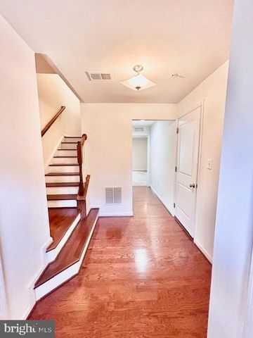 7473 SINGERS WAY, Elkridge, MD 21075