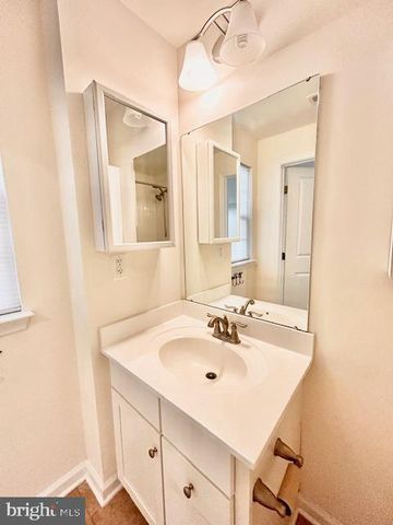 7473 SINGERS WAY, Elkridge, MD 21075