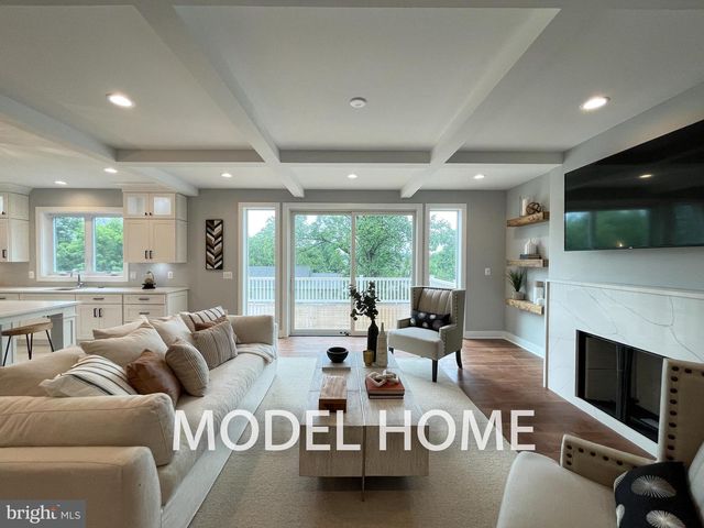 449 LAWYERS RD NW, Vienna, VA 22180