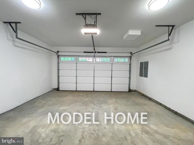 449 LAWYERS RD NW, Vienna, VA 22180