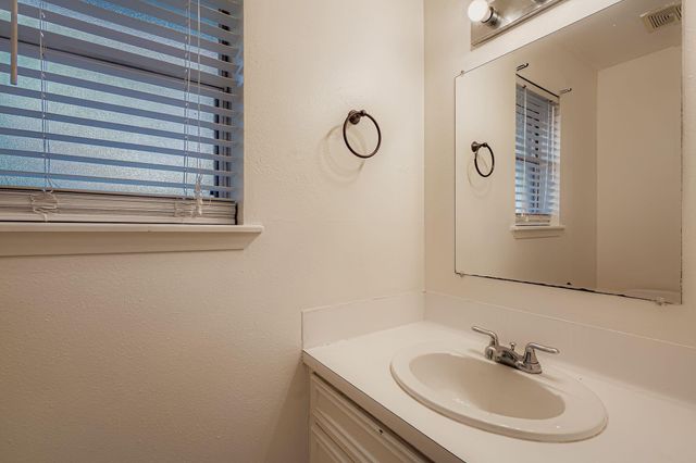 1411 Neptune Lane, Houston, TX 77062