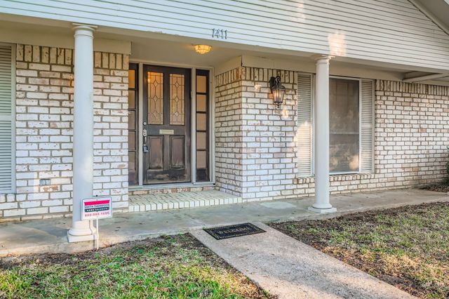 1411 Neptune Lane, Houston, TX 77062