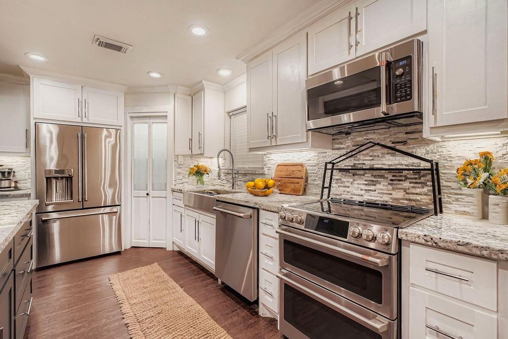 1411 Neptune Lane, Houston, TX 77062