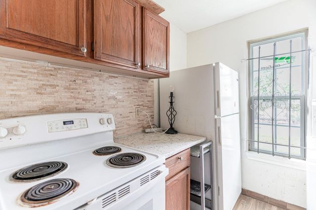 8323 Wilcrest Drive 1012, Houston, TX 77072