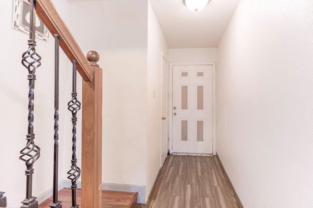 8323 Wilcrest Drive 1012, Houston, TX 77072