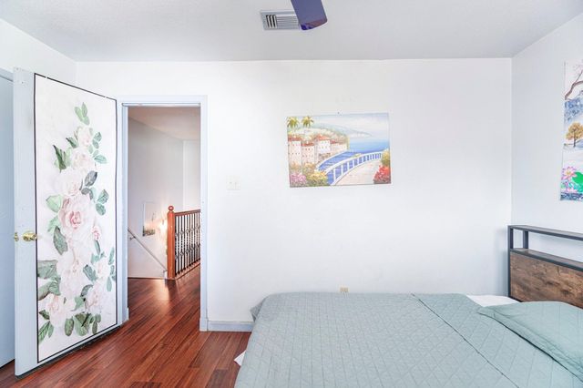 8323 Wilcrest Drive 1012, Houston, TX 77072