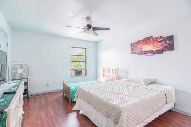 8323 Wilcrest Drive 1012, Houston, TX 77072