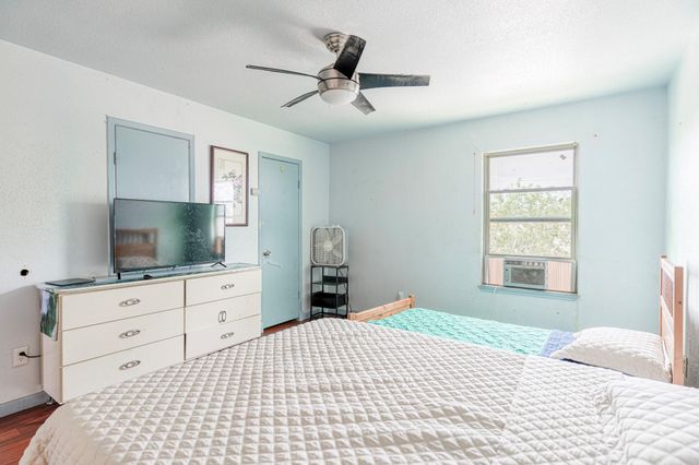 8323 Wilcrest Drive 1012, Houston, TX 77072
