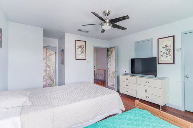 8323 Wilcrest Drive 1012, Houston, TX 77072