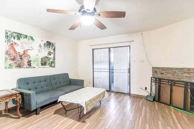 8323 Wilcrest Drive 1012, Houston, TX 77072