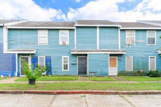 8323 Wilcrest Drive 1012, Houston, TX 77072