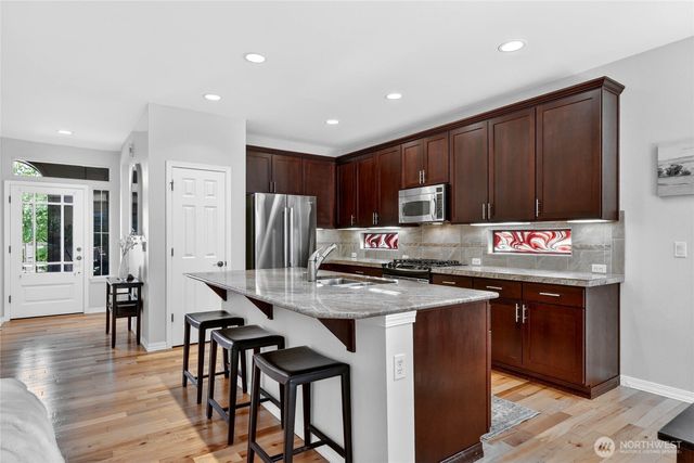 12357 Big Leaf Way NE, Redmond, WA 98053