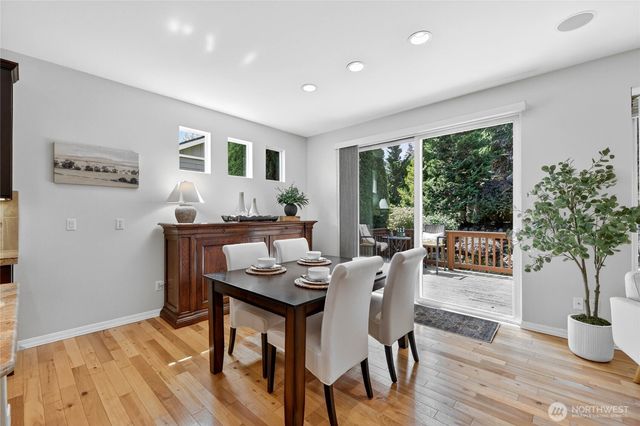 12357 Big Leaf Way NE, Redmond, WA 98053
