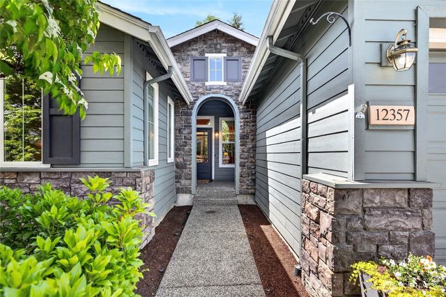 12357 Big Leaf Way NE, Redmond, WA 98053