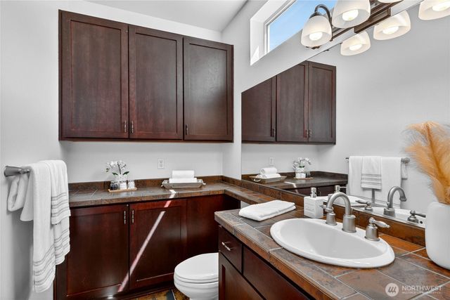 12357 Big Leaf Way NE, Redmond, WA 98053