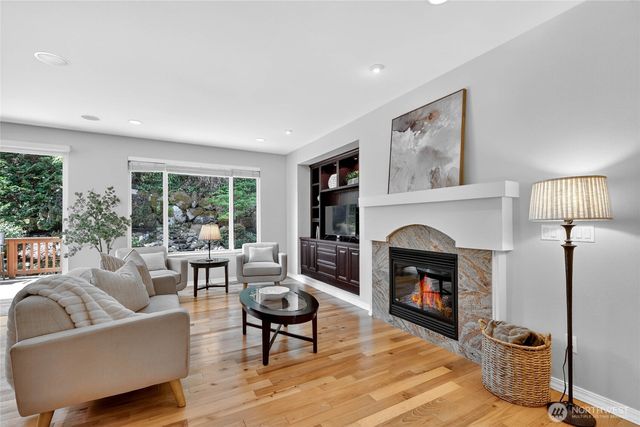 12357 Big Leaf Way NE, Redmond, WA 98053