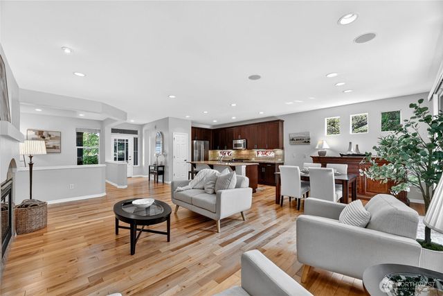 12357 Big Leaf Way NE, Redmond, WA 98053
