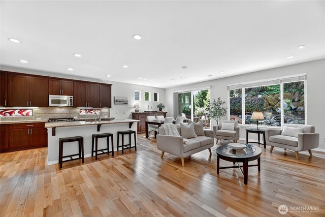 12357 Big Leaf Way NE, Redmond, WA 98053