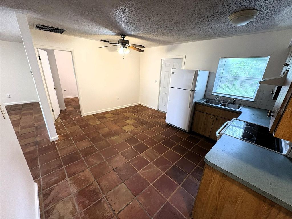 315 60TH AVENUE TERRACE W, BRADENTON, FL 34207 — photo 4