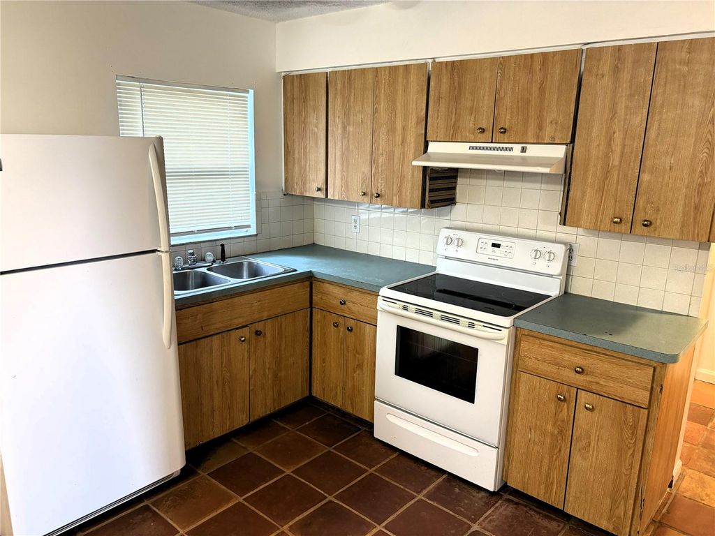 315 60TH AVENUE TERRACE W, BRADENTON, FL 34207 — photo 5