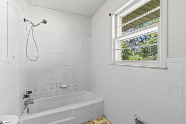 3190 Apple Orchard Road, Clinton, SC 29325