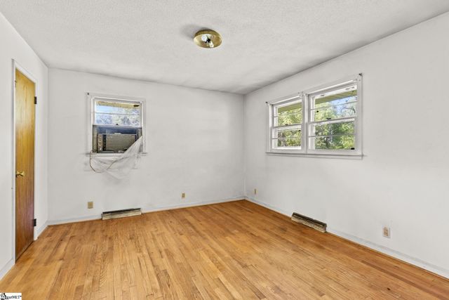 3190 Apple Orchard Road, Clinton, SC 29325