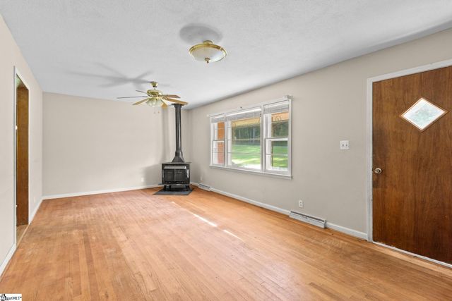 3190 Apple Orchard Road, Clinton, SC 29325