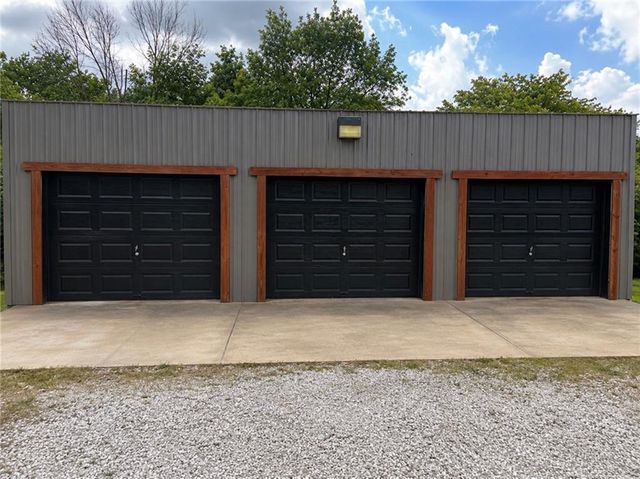 31408 E Major Road, Grain Valley, MO 64029