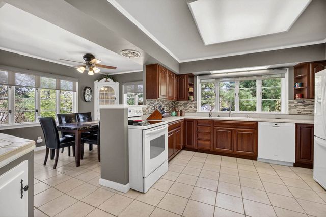 2120 31st Avenue, Rock Island, IL 61201