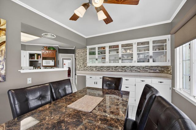 2120 31st Avenue, Rock Island, IL 61201