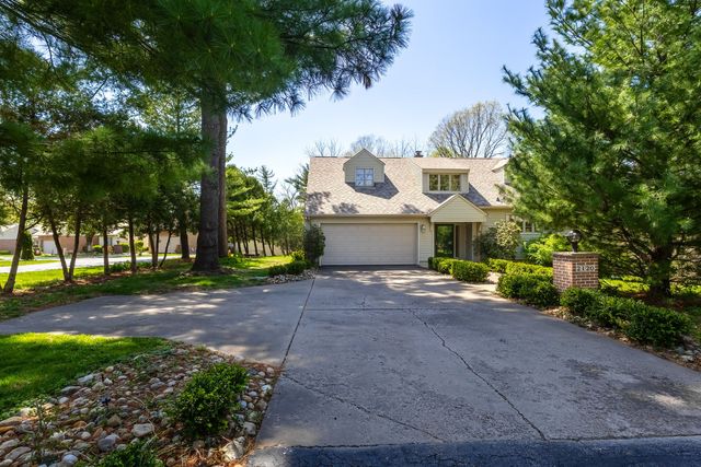 2120 31st Avenue, Rock Island, IL 61201