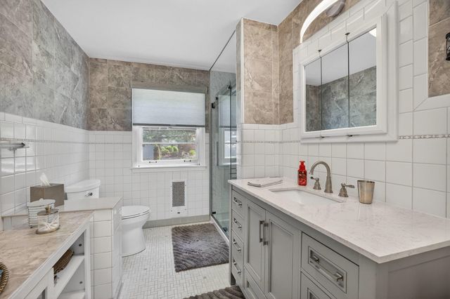 2120 31st Avenue, Rock Island, IL 61201