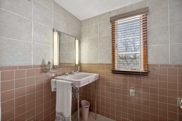 2120 31st Avenue, Rock Island, IL 61201