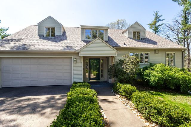 2120 31st Avenue, Rock Island, IL 61201