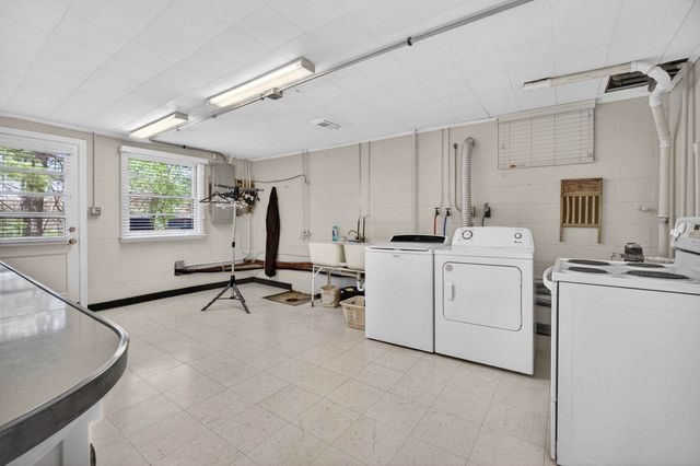 2120 31st Avenue, Rock Island, IL 61201