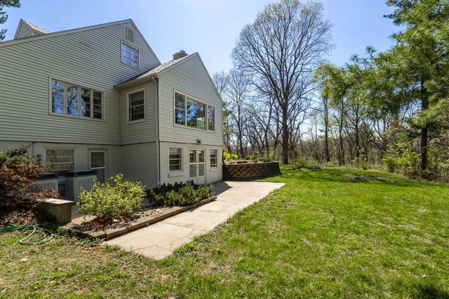 2120 31st Avenue, Rock Island, IL 61201