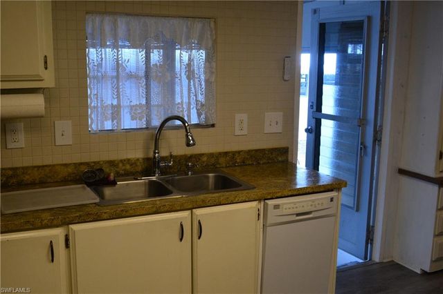 3343 Rainbow LN, North Fort Myers, FL 33903