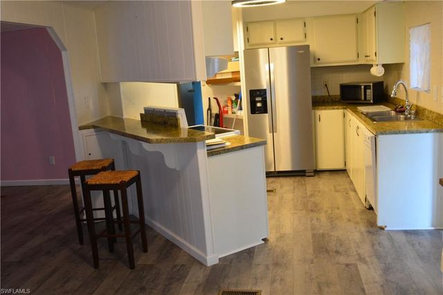 3343 Rainbow LN, North Fort Myers, FL 33903