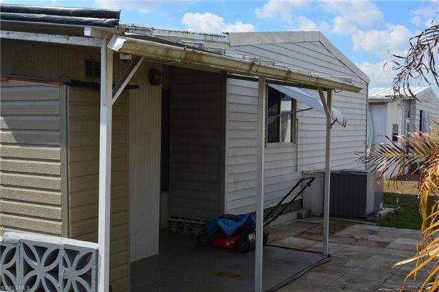 3343 Rainbow LN, North Fort Myers, FL 33903