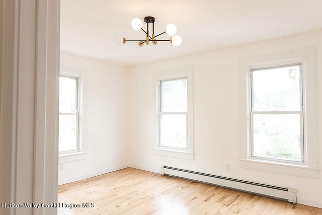 88 Henry St. Fl. 2, Kingston, NY 12401