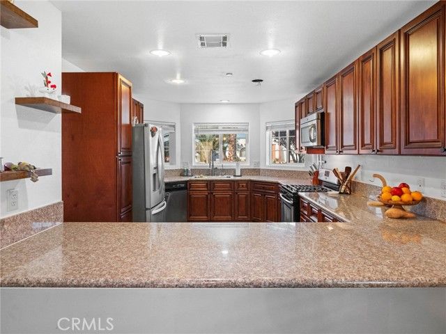 13966 Driftwood, Victorville, CA 92395